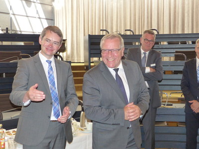Landtagsabgeordneter Peter Tomaschko gemeinsam mit Staatssekretär Johannes Hintersberger