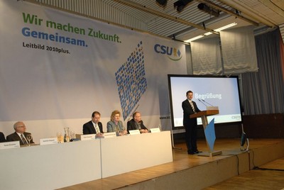 Peter Tomaschko begr��t zur Dialogkonferenz