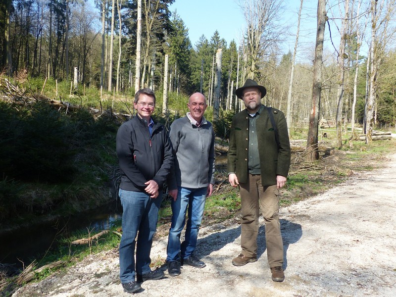 Auf dem Bild von links: Peter Tomaschko, Dr. Klaus Metzger und Gnter Biermayer