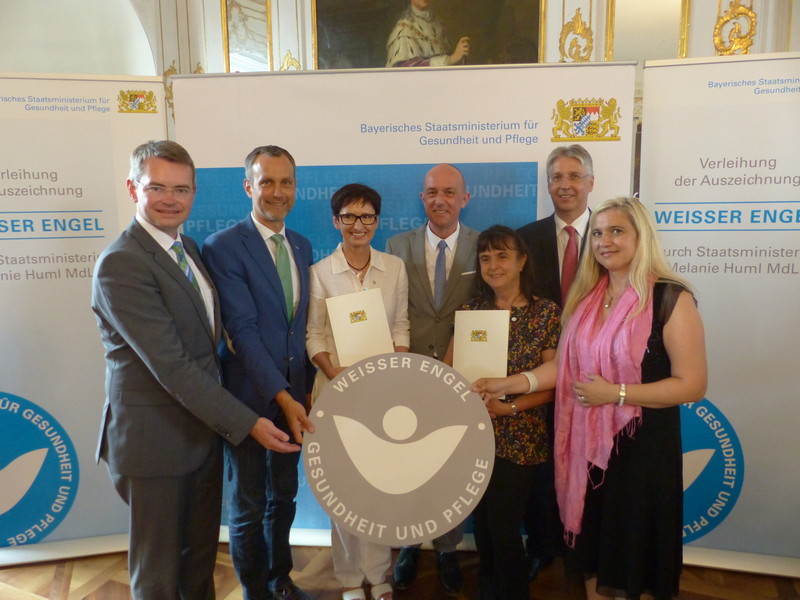 v.l.n.r.: Landtagsabgeordneter Peter Tomaschko, Erster Brgermeister der Stadt Friedberg Roland Eichmann, Daniela Boecker-Franz, Landrat Dr. Klaus Metzger, Christine Seifried, Erster Brgermeister des Marktes Mering Hans-Dieter Kandler und Staatsministeri