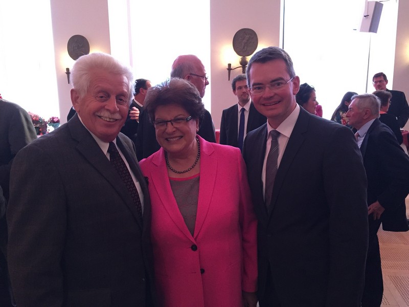 Auf dem Bild von links nach rechts: Reinhard Pachner, Landtagsprsidentin Barbara Stamm, Peter Tomaschko